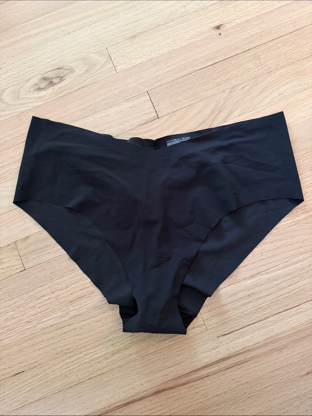Victoria's Secret Black Seamless Cheeky Bottoms - Large